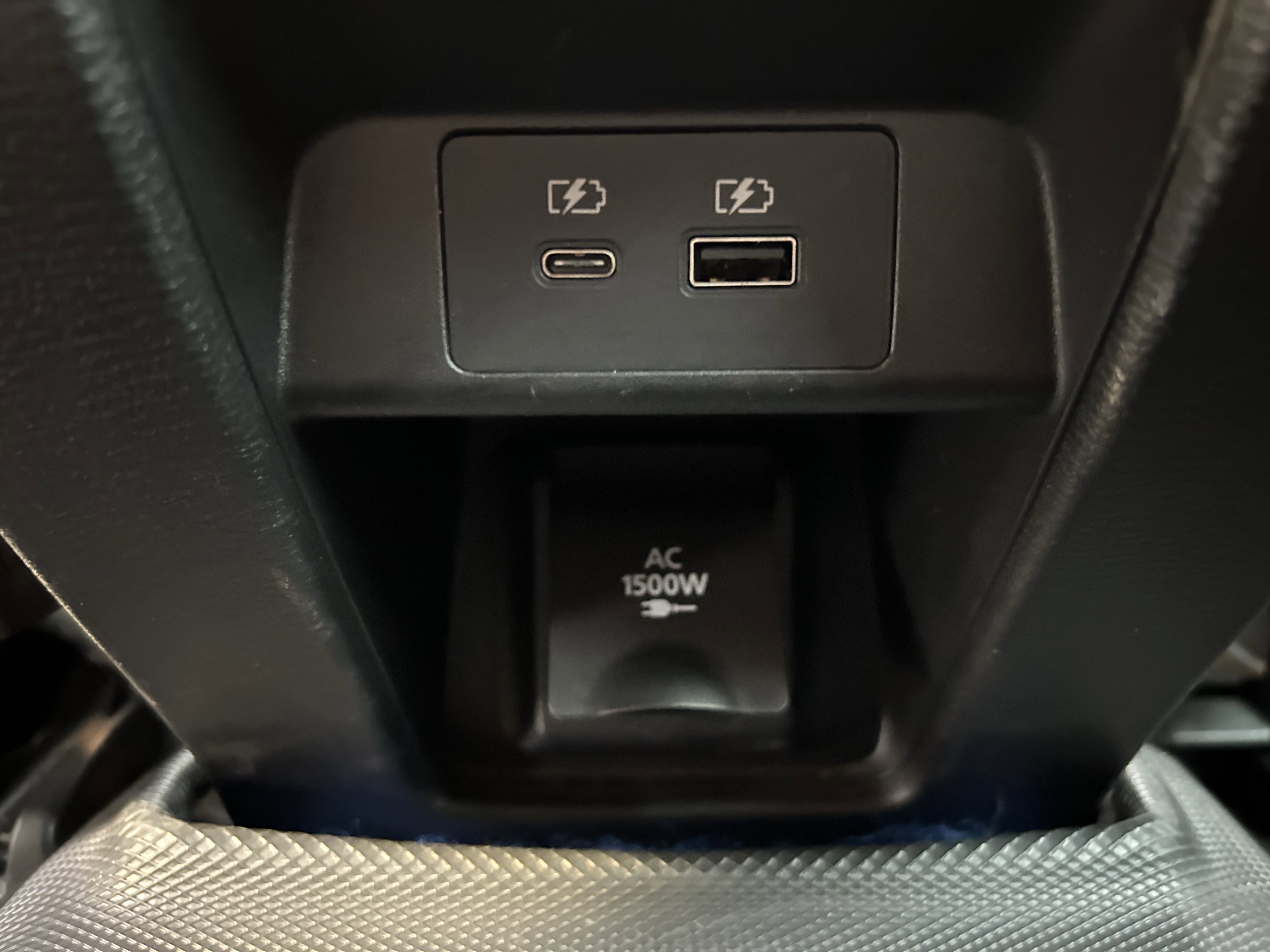 Used 2023 Mitsubishi Outlander SEL image 21