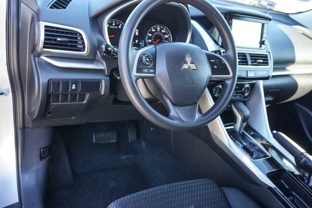Used 2019 Mitsubishi Eclipse Cross ES FWD image 11