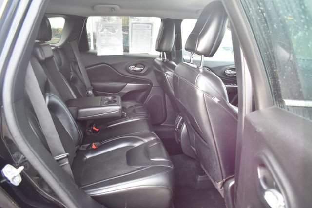 Used 2021 Jeep Cherokee Latitude Plus AWD/4WD image 42
