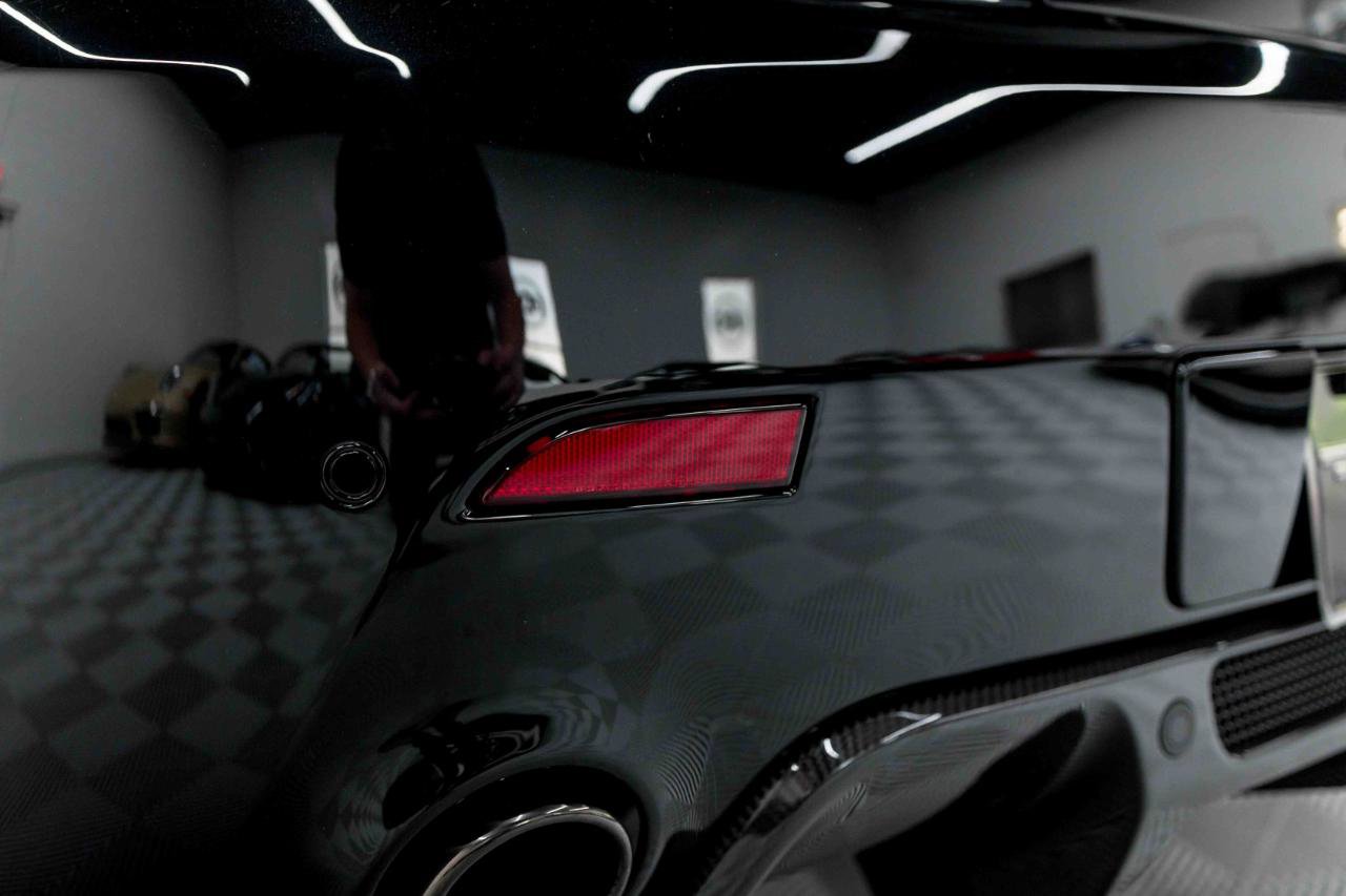 Used 2011 Aston Martin V8 Vantage N420 image 29