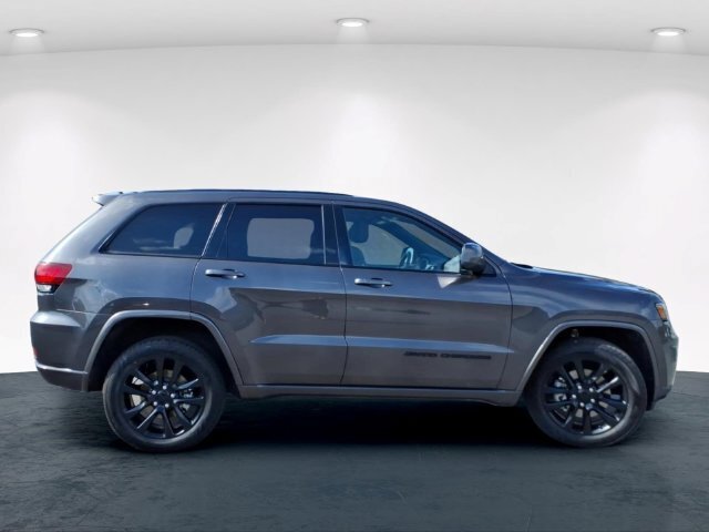 Used 2021 Jeep Grand Cherokee Laredo X AWD/4WD image 5