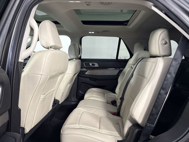 Used 2018 Ford Explorer Platinum AWD/4WD image 22