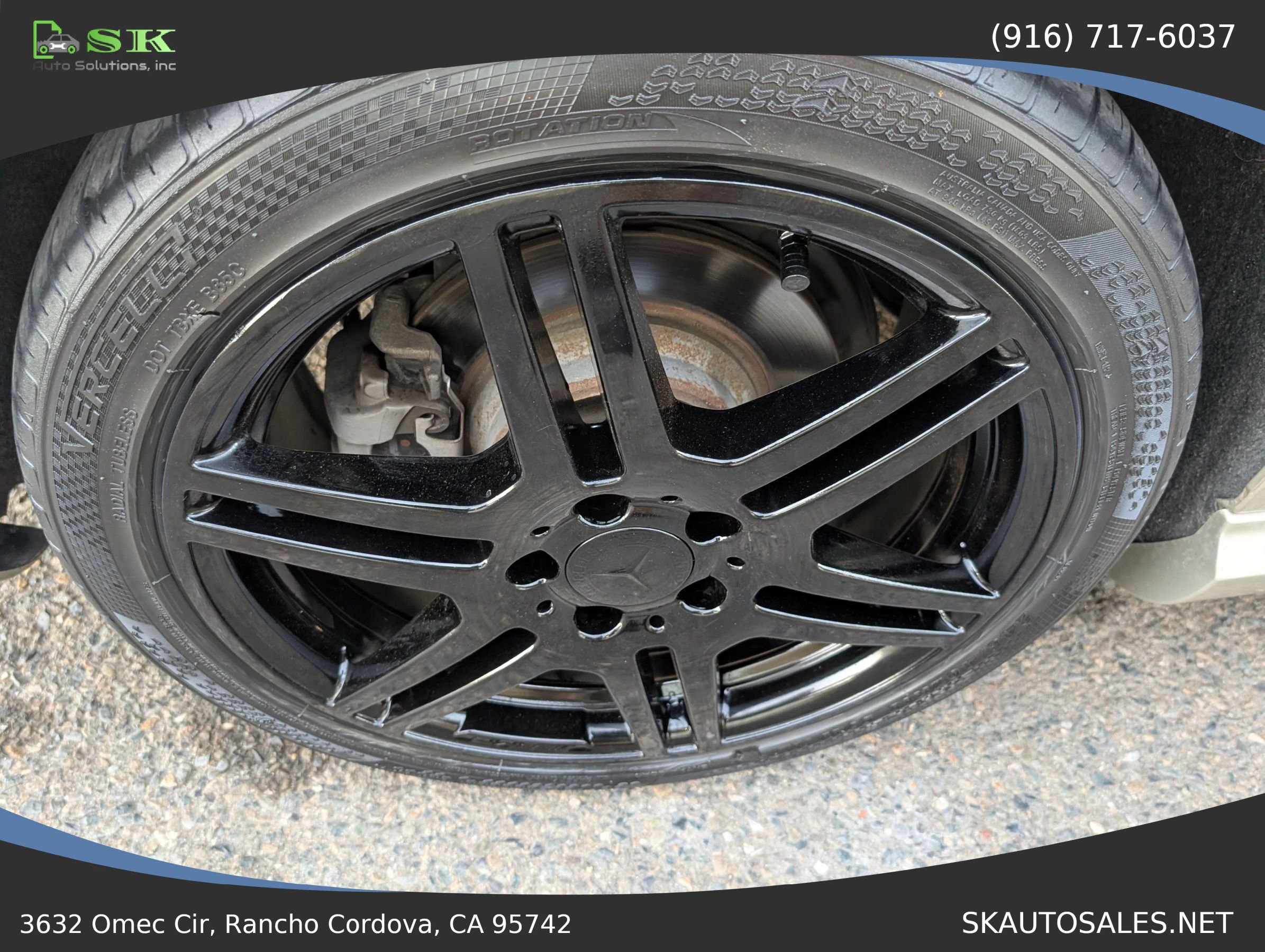 Used 2010 Mercedes-Benz E 350 4MATIC Sedan image 34
