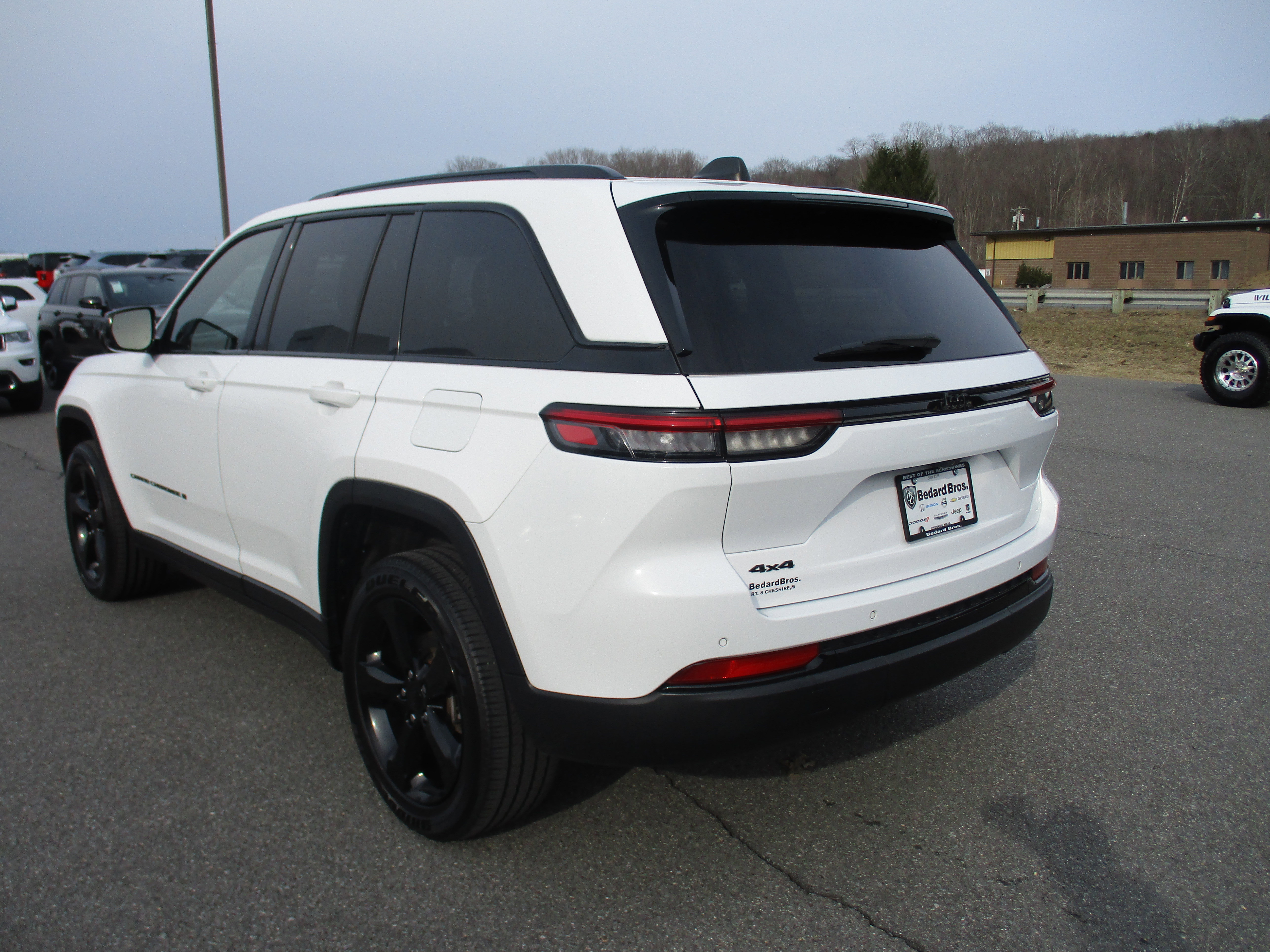 Certified 2023 Jeep Grand Cherokee Altitude image 7