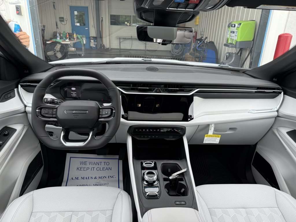 New 2026 Jeep Cherokee Overland w/ Trailer Tow Group AWD/4WD image 18