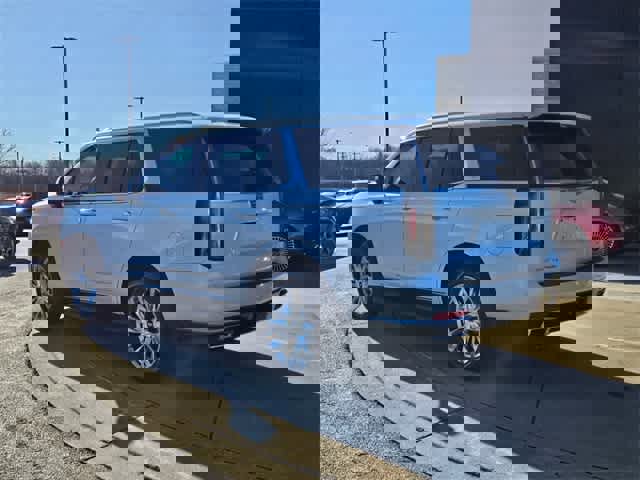 Used 2023 Cadillac Escalade Premium Luxury w/ LPO, Floor Liner Package image 6