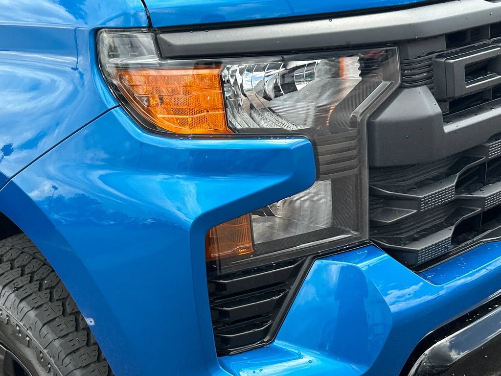 Used 2024 Chevrolet Silverado 1500 Custom Trail Boss w/ Turbomax Blackout Package AWD/4WD image 23