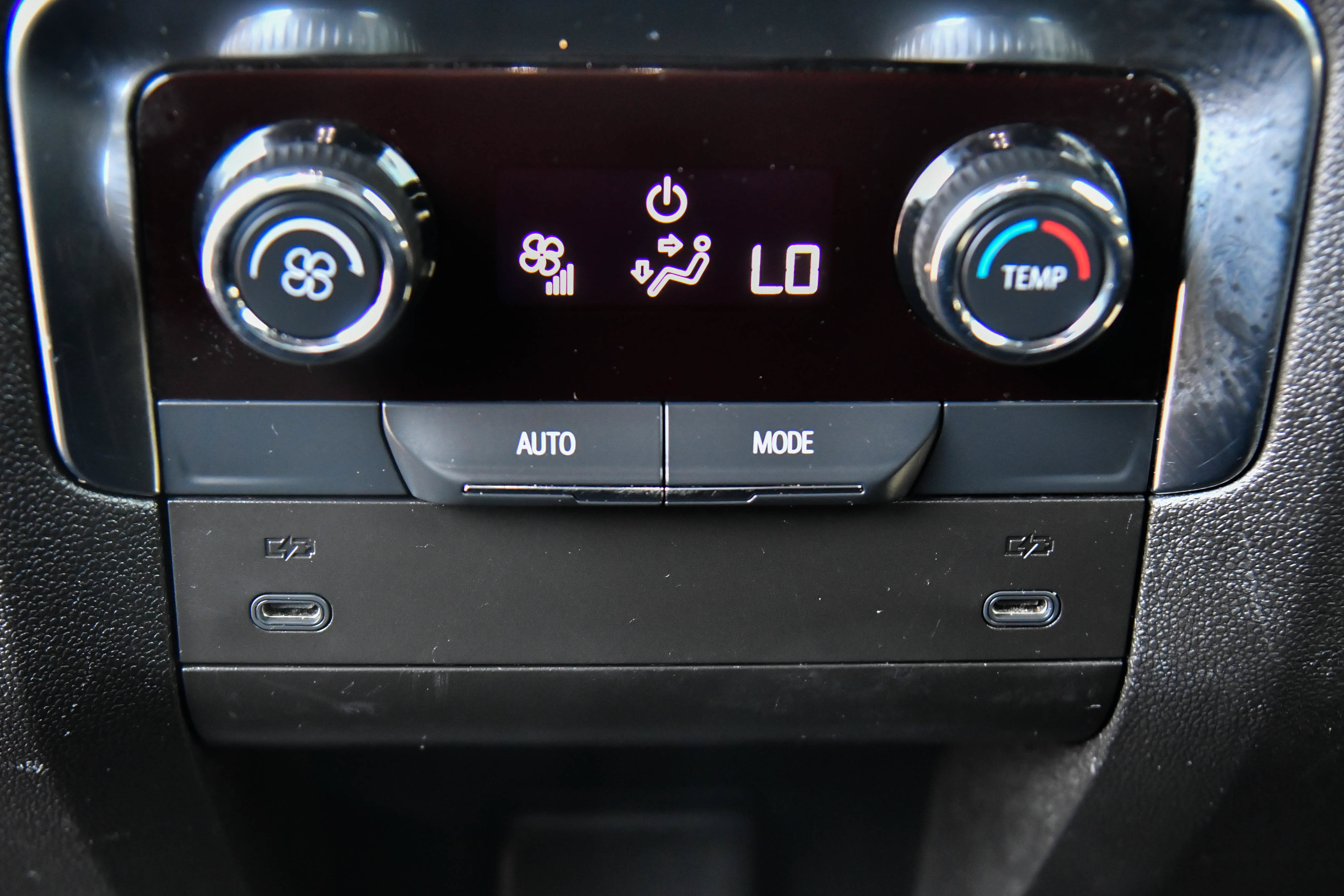 Used 2025 Chevrolet Tahoe LT AWD/4WD image 46