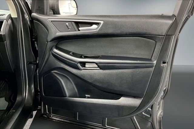 Used 2017 Ford Edge SEL image 23