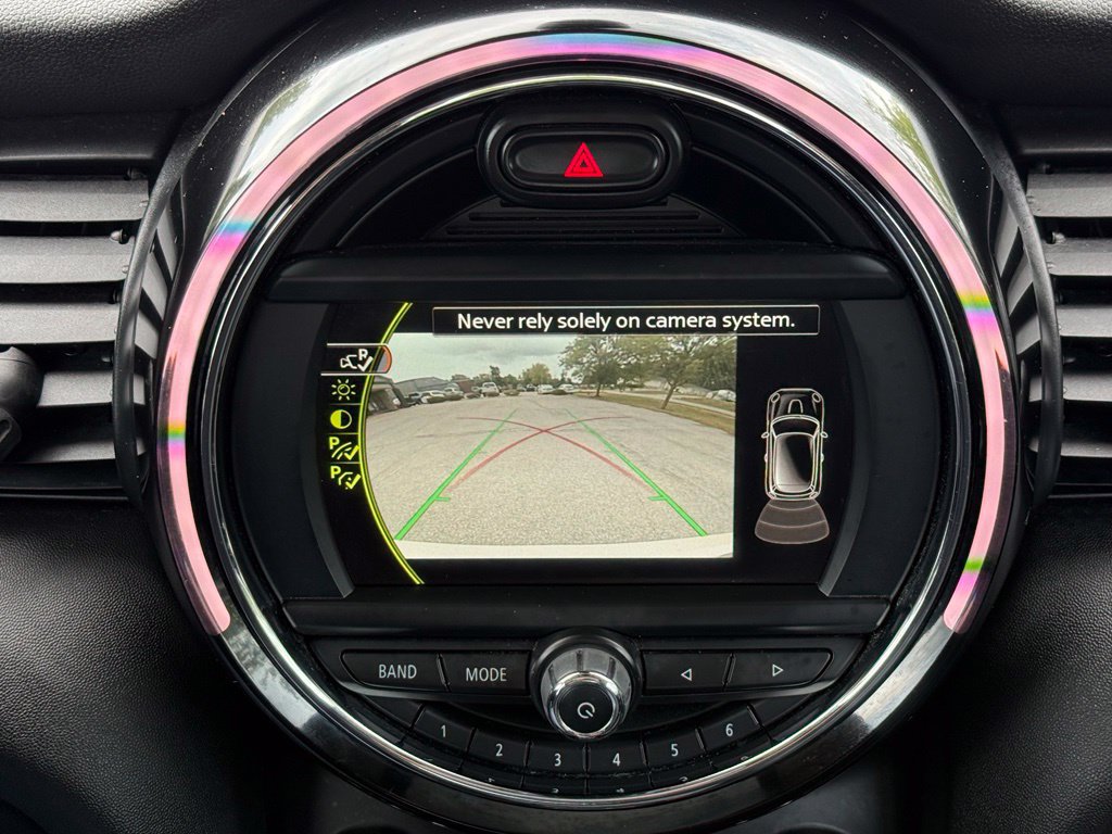 Used 2018 MINI Cooper 2-Door Hardtop FWD image 21