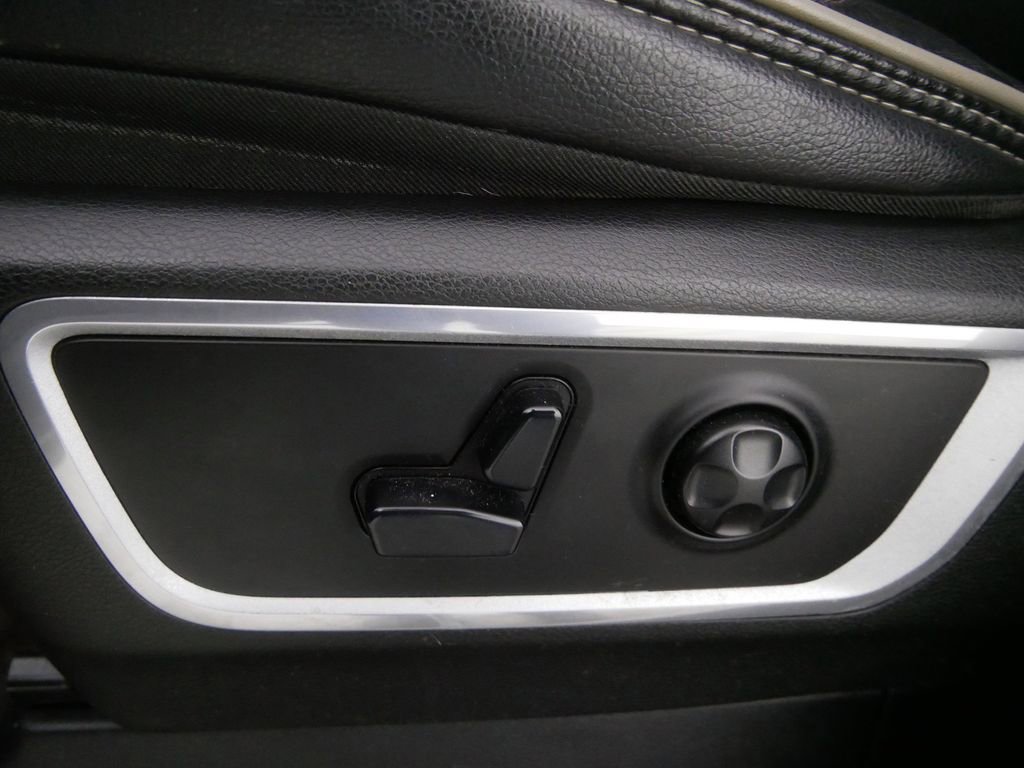 Used 2020 RAM 1500 Laramie image 16