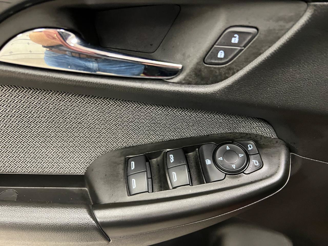 Used 2025 Chevrolet TrailBlazer LT FWD image 29