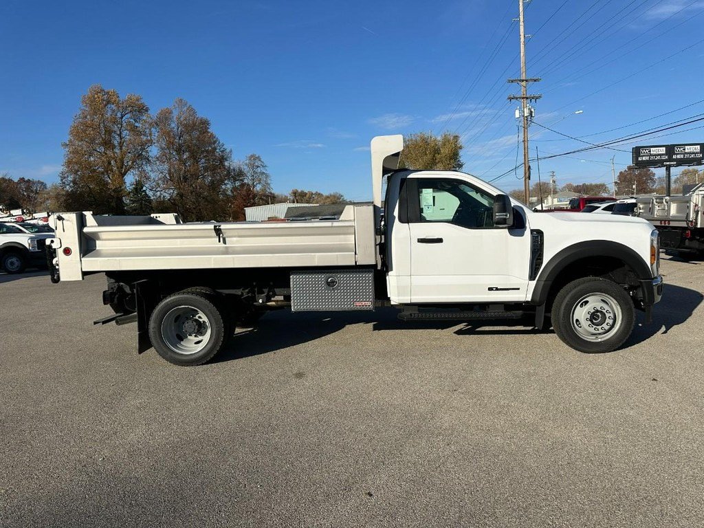 New 2025 Ford F450 XL w/ XL Chrome Package AWD/4WD image 2