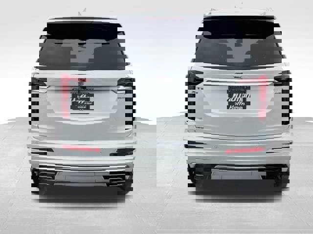 Used 2022 Cadillac XT6 Premium Luxury image 4