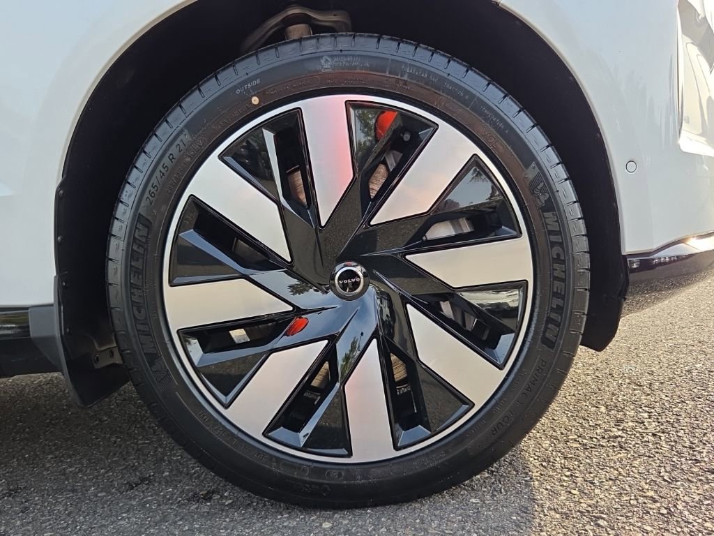New 2025 Volvo EX90 Plus w/ Protection Package Premier image 10