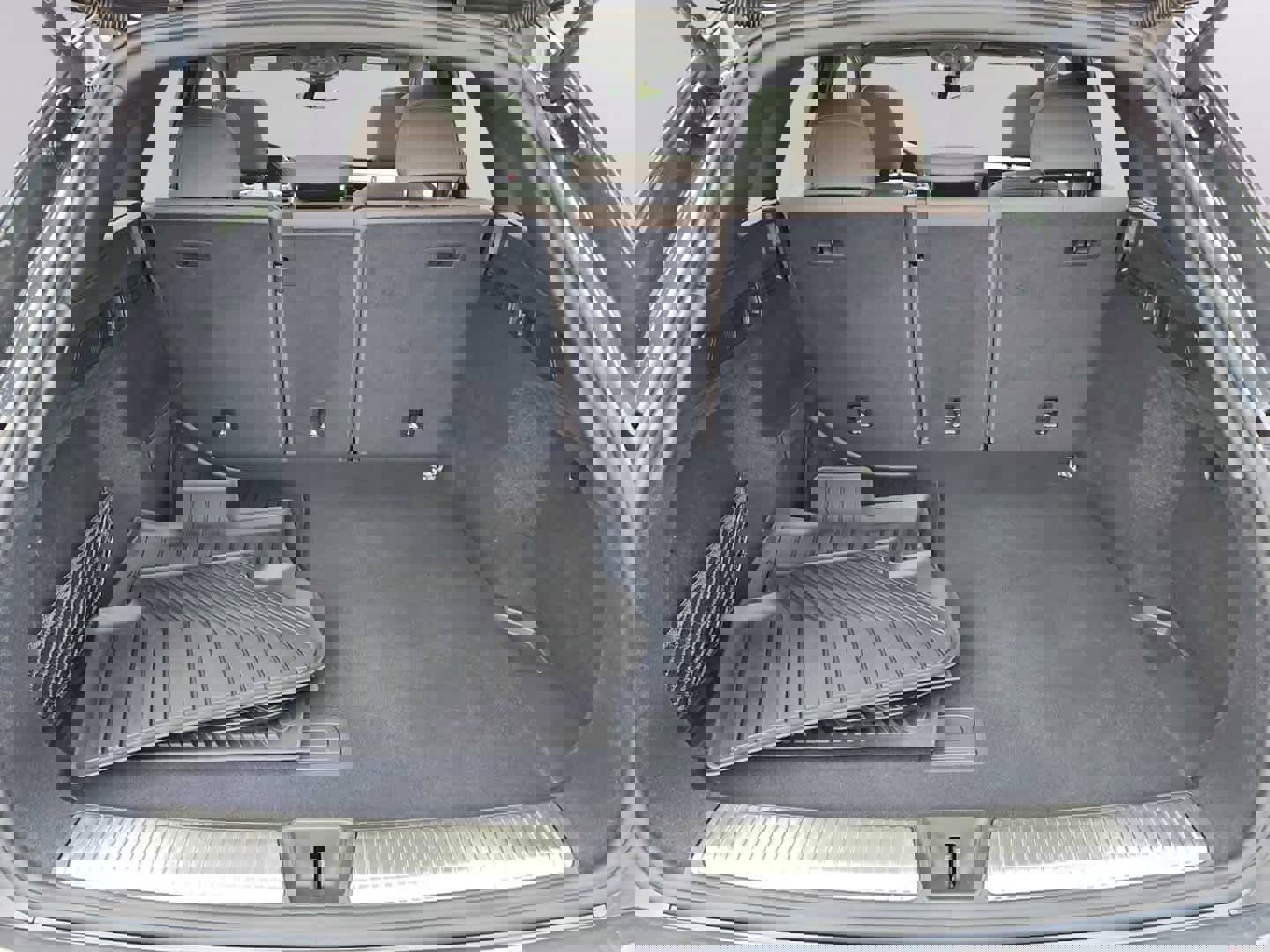 Certified 2025 Audi Q5 Premium w/ Convenience Package image 33