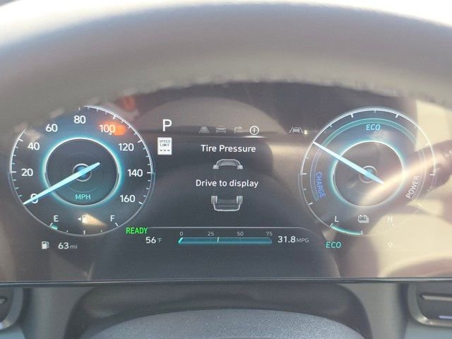 Certified 2025 Hyundai Elantra Limited image 29