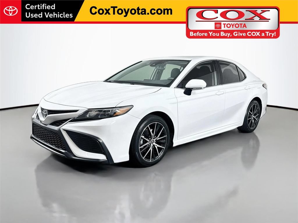 Certified 2024 Toyota Camry SE w/ Convenience Package FWD image 1