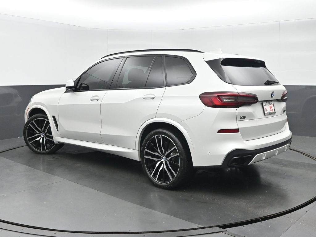 Used 2022 BMW X5 M50i w/ Executive Package AWD/4WD image 5