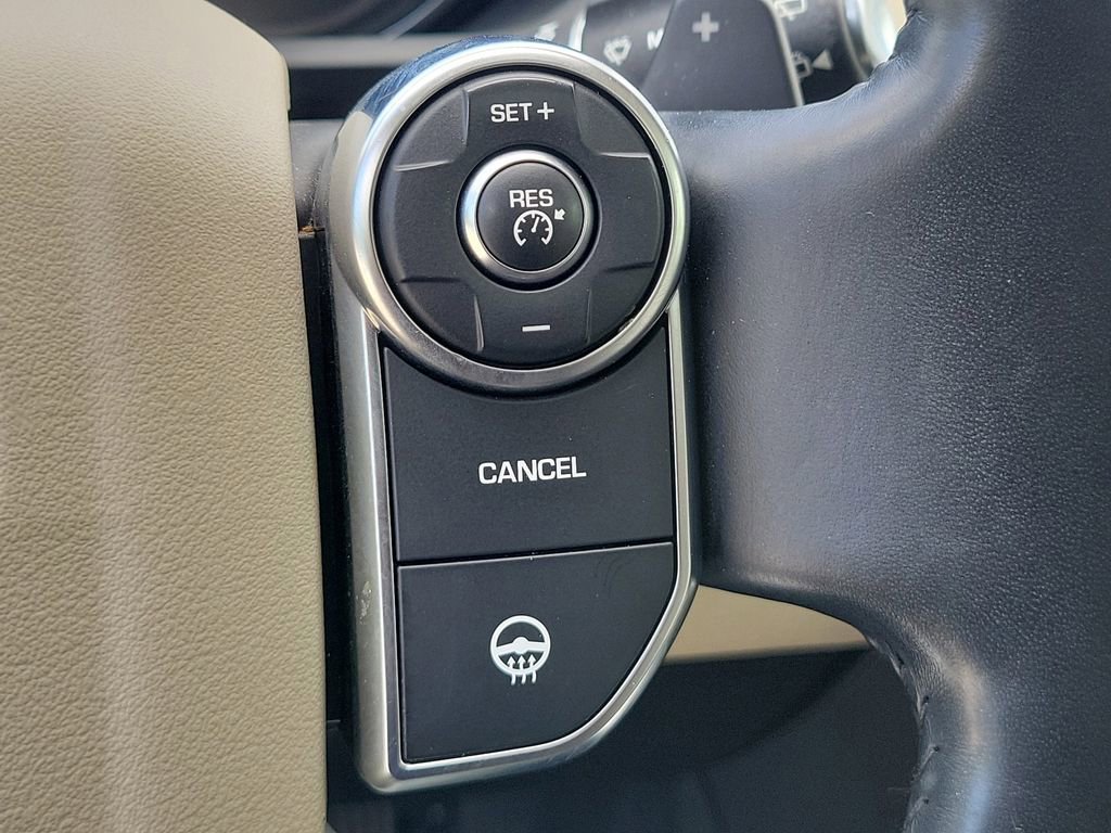 Used 2017 Land Rover Discovery SE AWD/4WD image 29