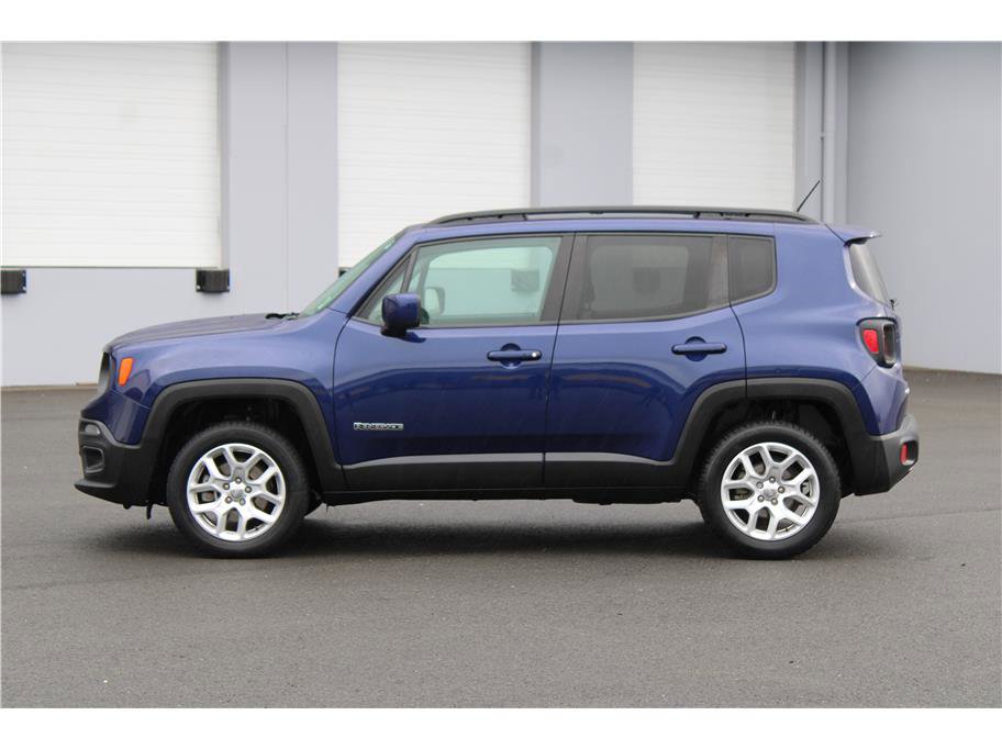 Used 2017 Jeep Renegade Latitude image 2