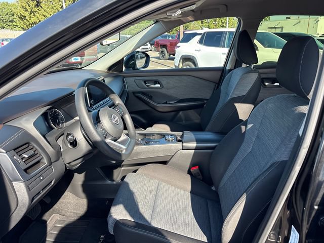 Used 2023 Nissan Rogue SV AWD/4WD image 6