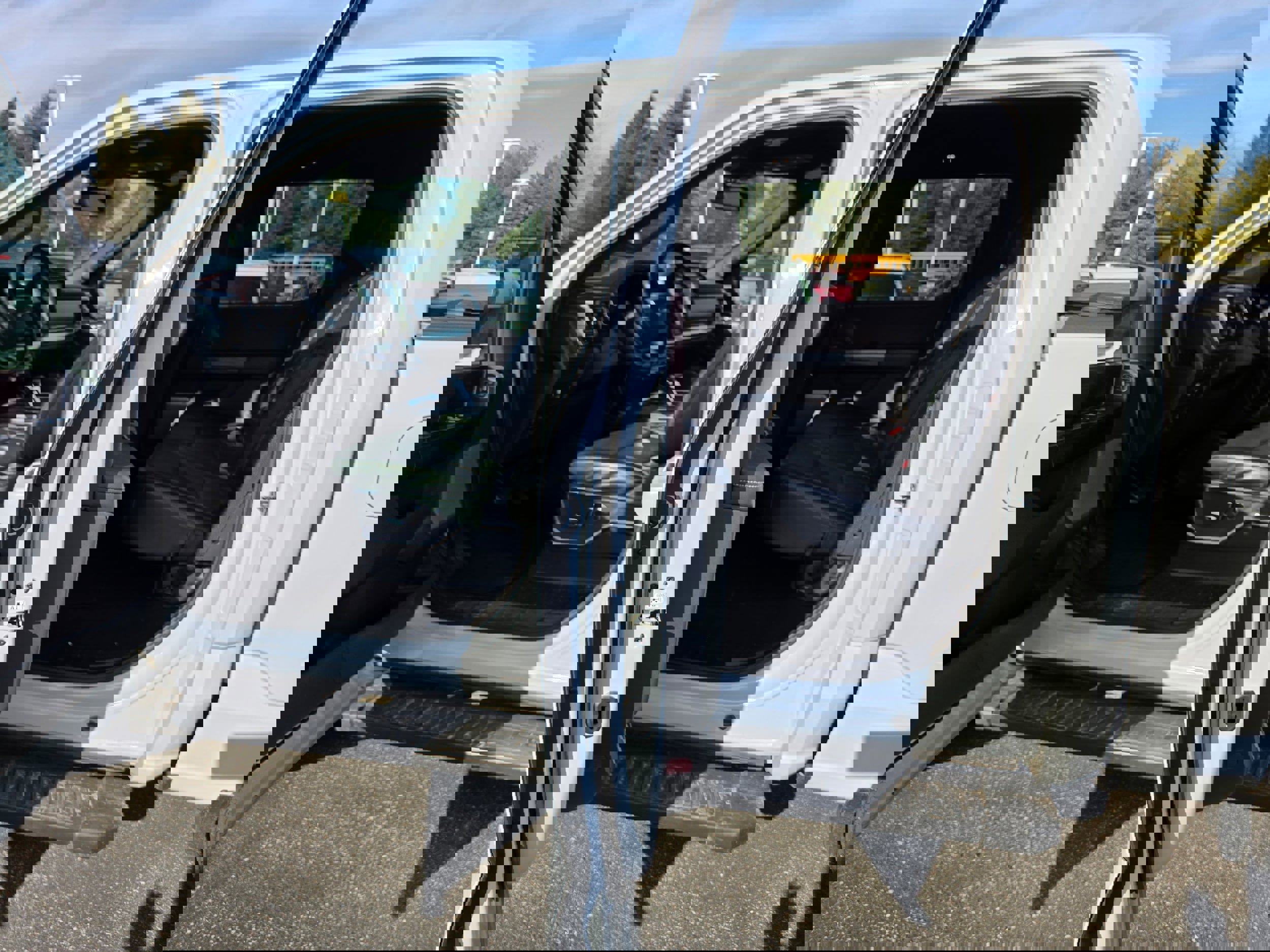 Certified 2021 Ford F150 Lariat w/ Equipment Group 502A High image 8