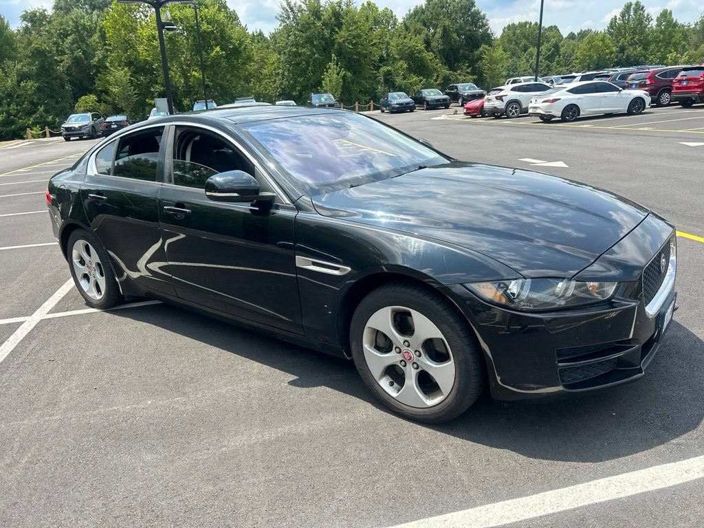 Used 2017 Jaguar XE Premium AWD/4WD image 2