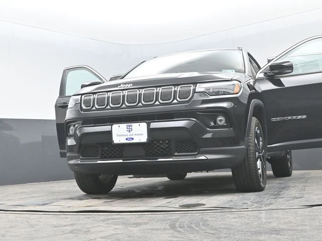 Used 2022 Jeep Compass Limited w/ Sun and Sound Group image 31