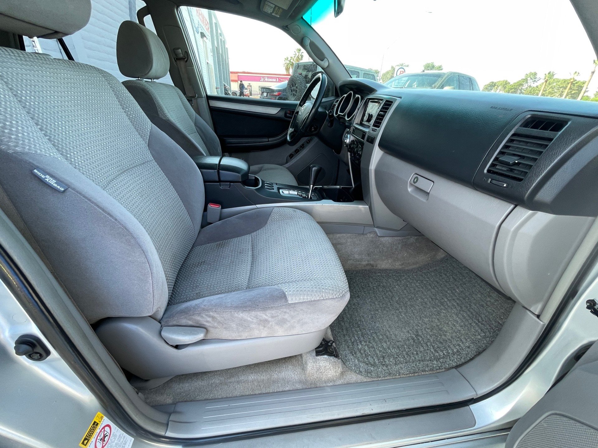 Used 2004 Toyota 4Runner SR5 AWD/4WD image 22