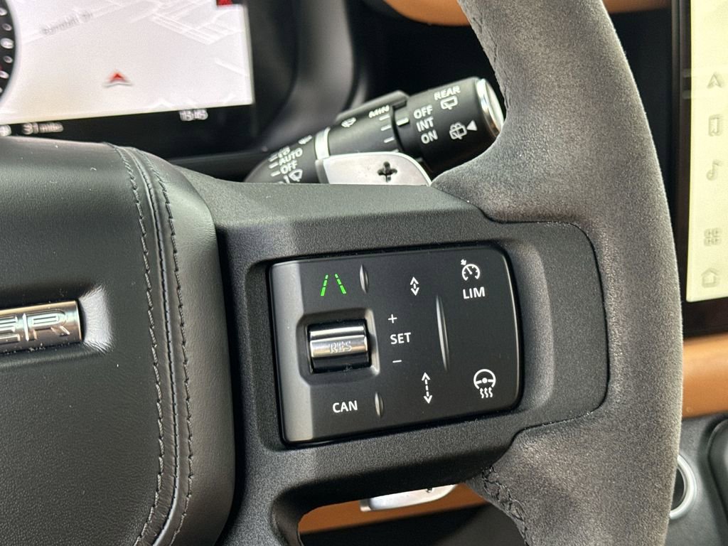 Used 2023 Land Rover Defender 110 V8 image 21
