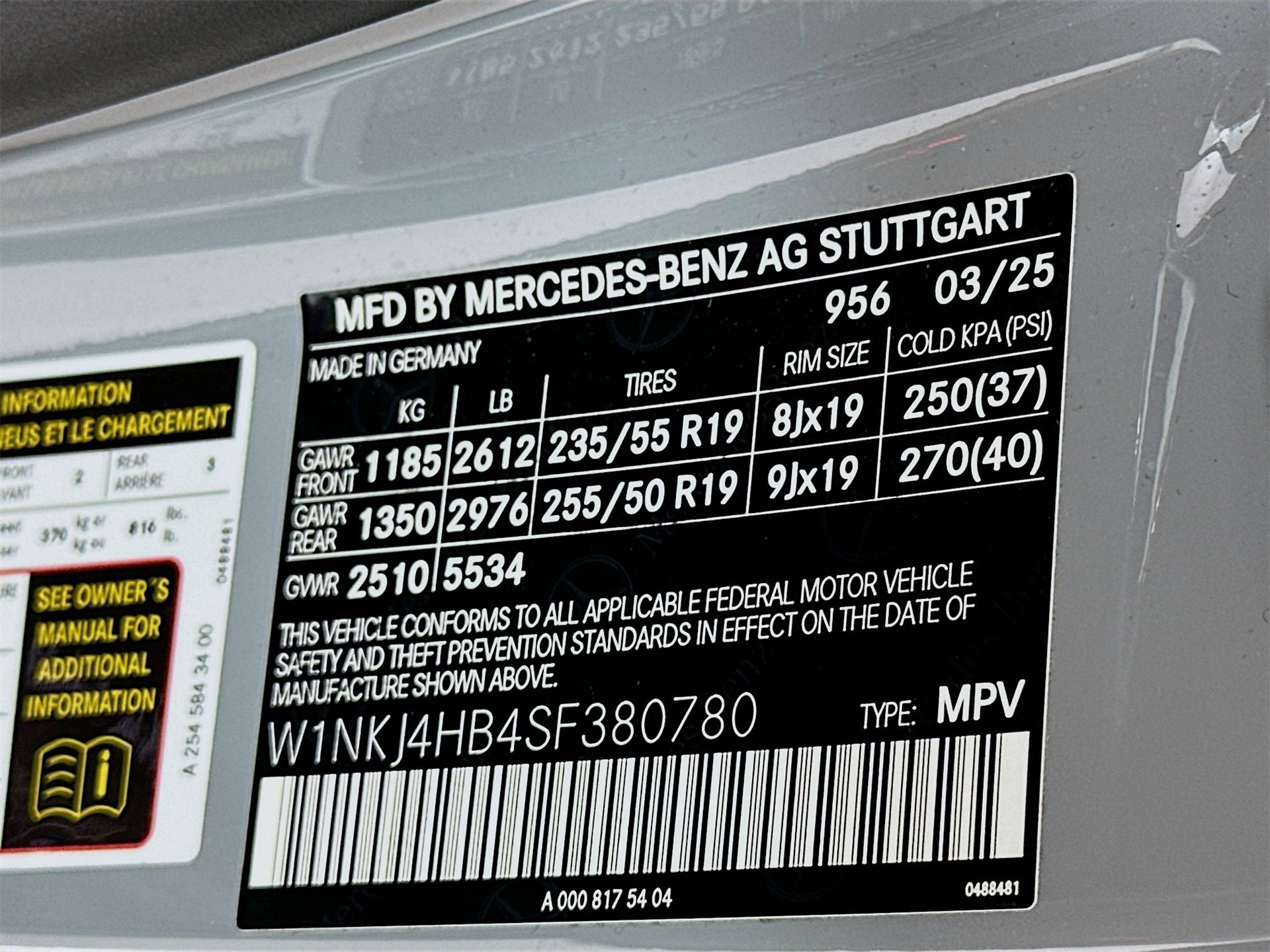 Used 2025 Mercedes-Benz GLC 300 4MATIC image 35