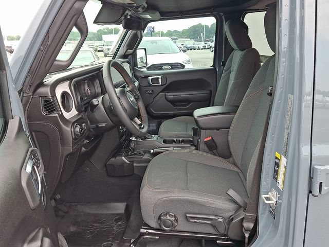 Used 2024 Jeep Gladiator Sport AWD/4WD image 10