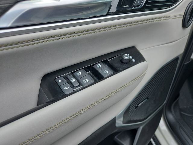 Used 2022 Jeep Wagoneer Series III w/ Convenience Group I RWD image 19