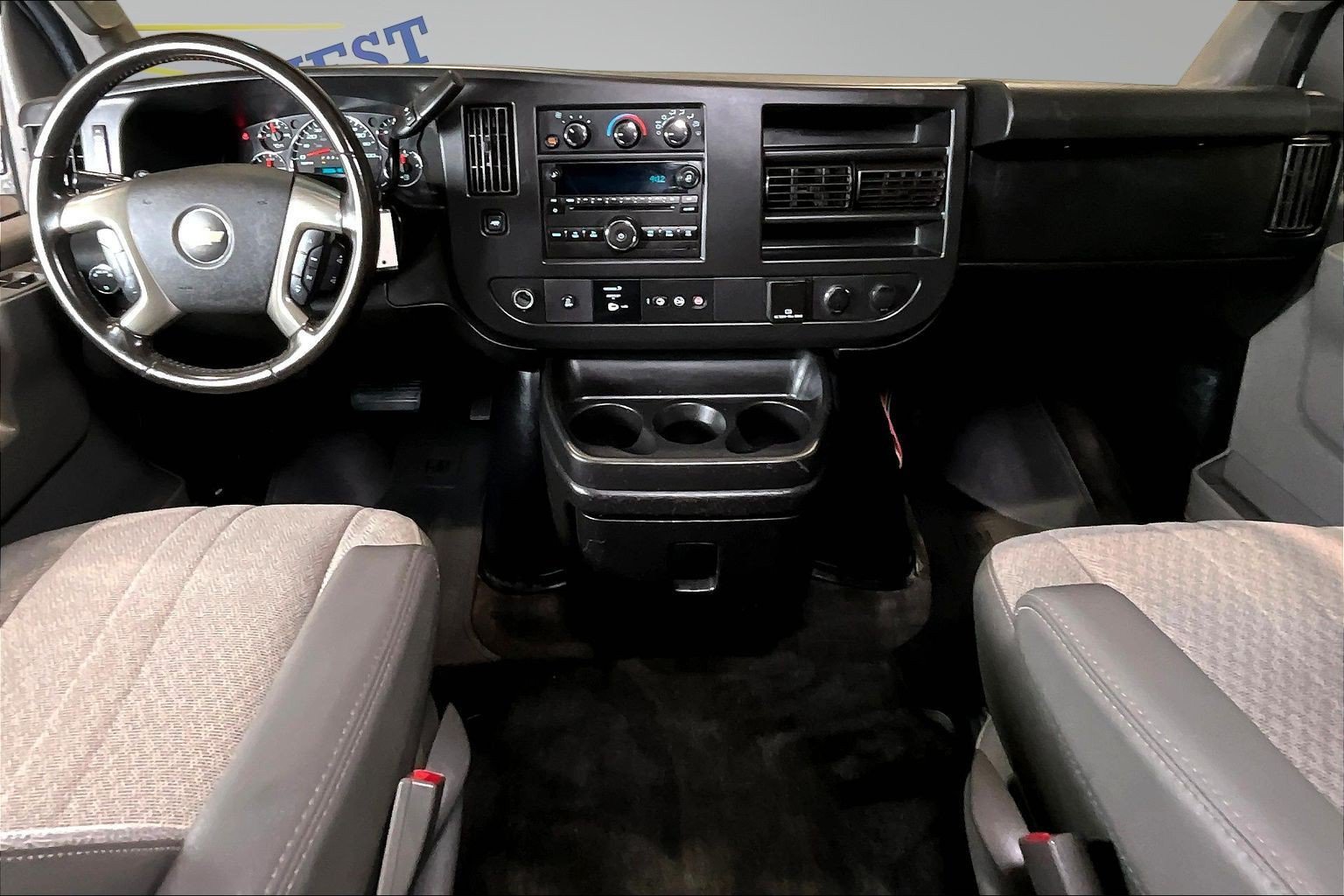 Used 2018 Chevrolet Express 3500 LT w/ LT Preferred Equipment Group RWD image 8