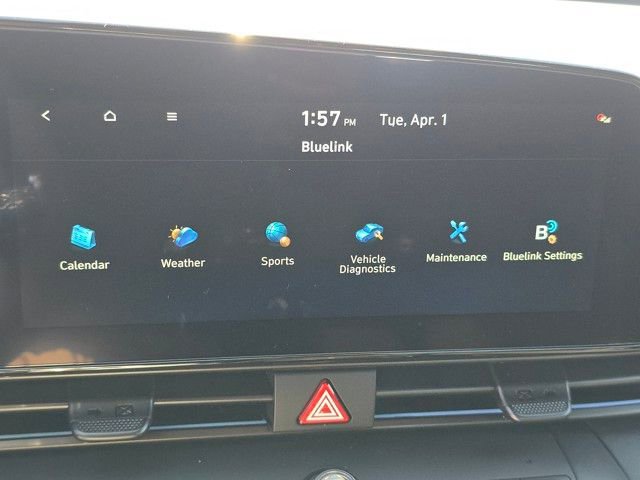 Certified 2025 Hyundai Elantra SEL image 29