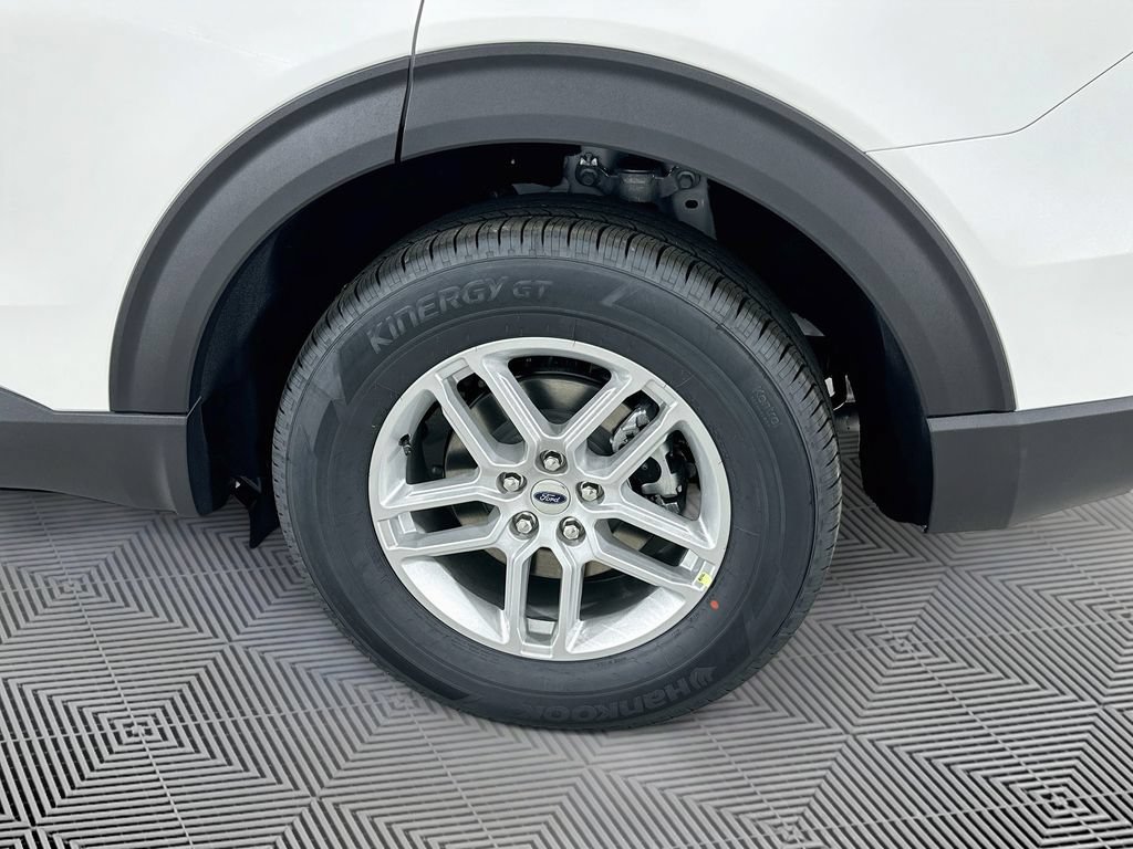 New 2026 Ford Explorer Active AWD/4WD image 18