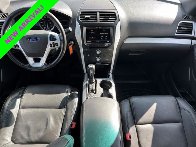 Used 2015 Ford Explorer XLT w/ Equipment Group 202B image 9