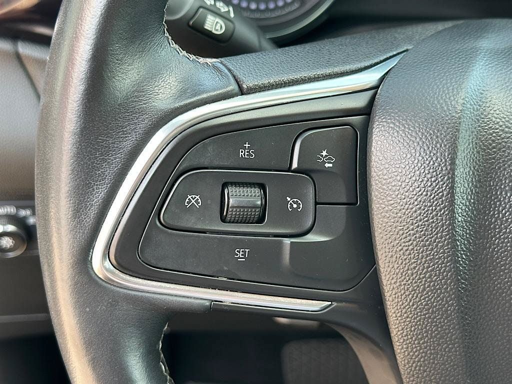 Used 2022 Buick Encore GX Preferred w/ Cold Weather Comfort Package AWD/4WD image 20