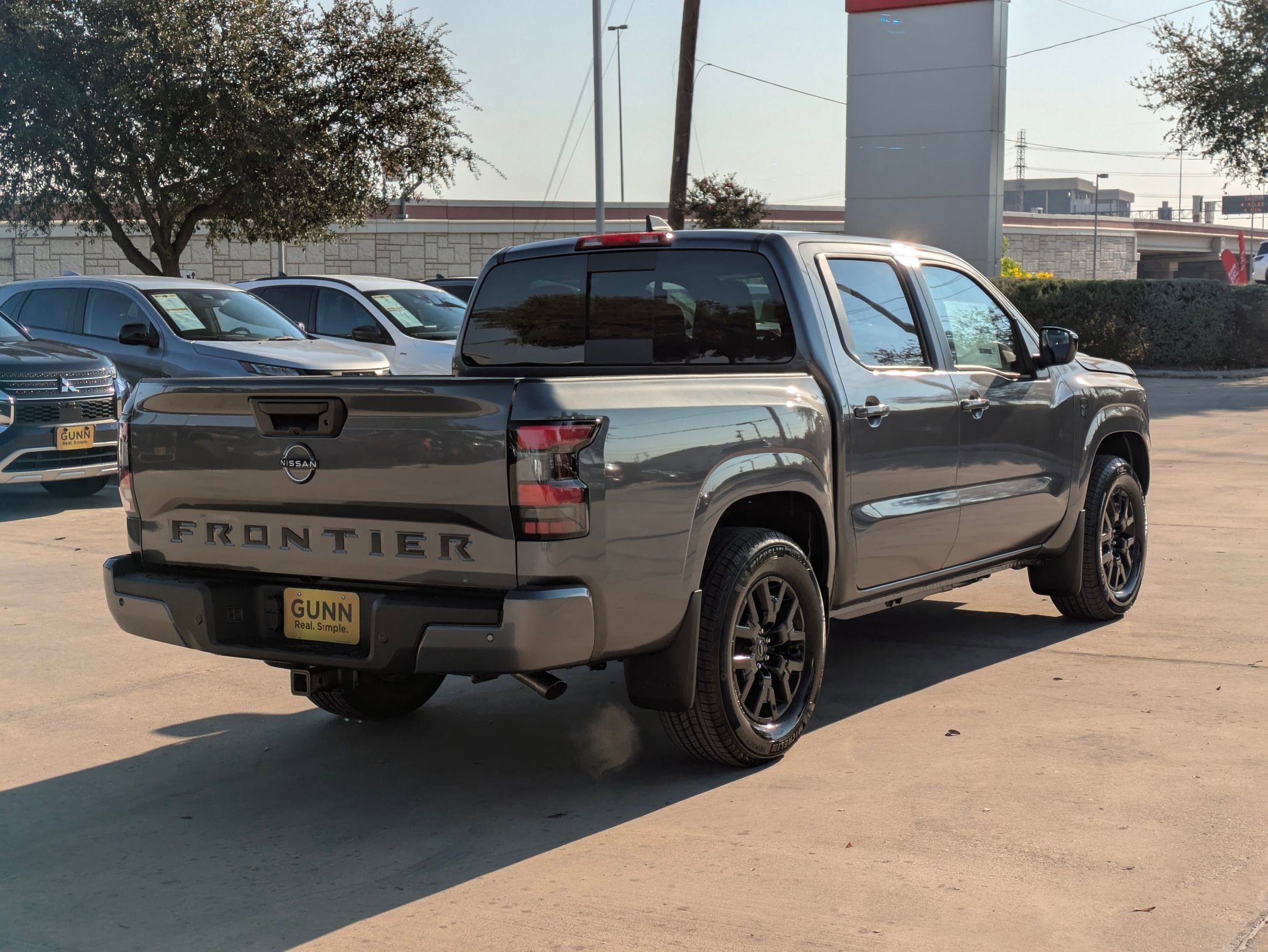 New 2026 Nissan Frontier SV image 3