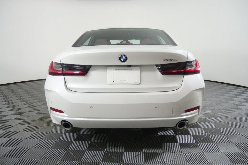 Certified 2026 BMW 330i Sedan RWD image 5