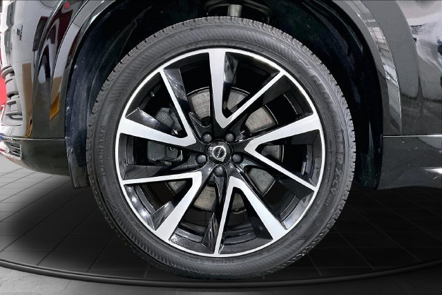 Used 2020 Volvo XC90 T8 Momentum w/ Protection Package Premier AWD/4WD image 11