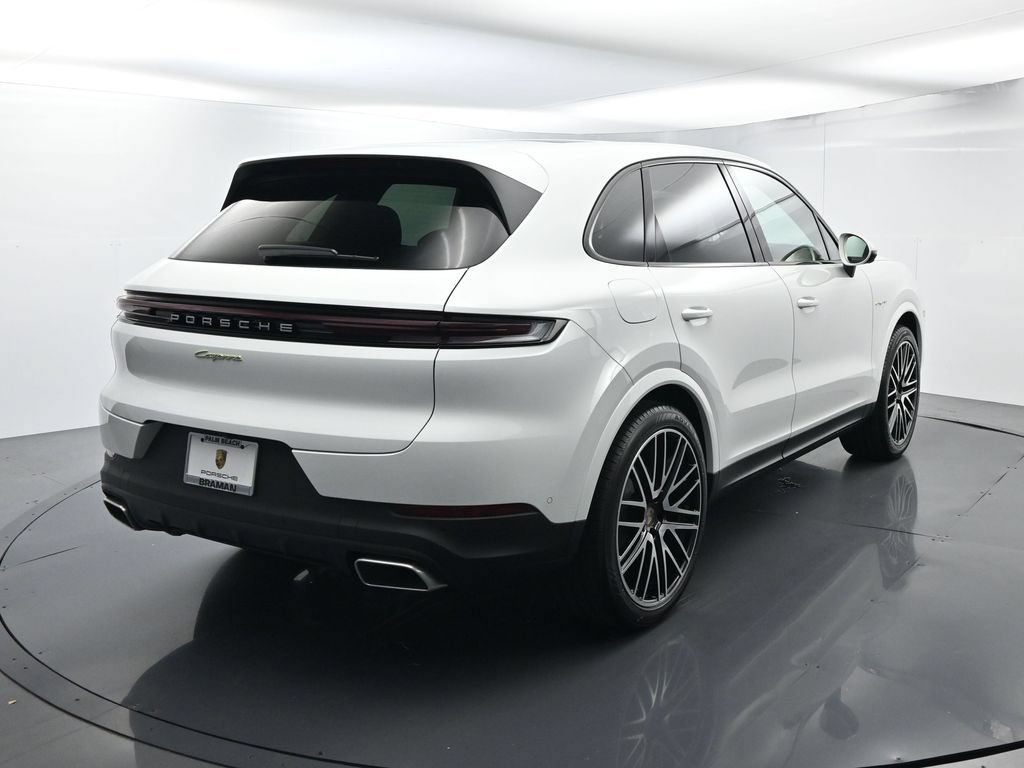 Certified 2026 Porsche Cayenne E-Hybrid AWD/4WD image 14