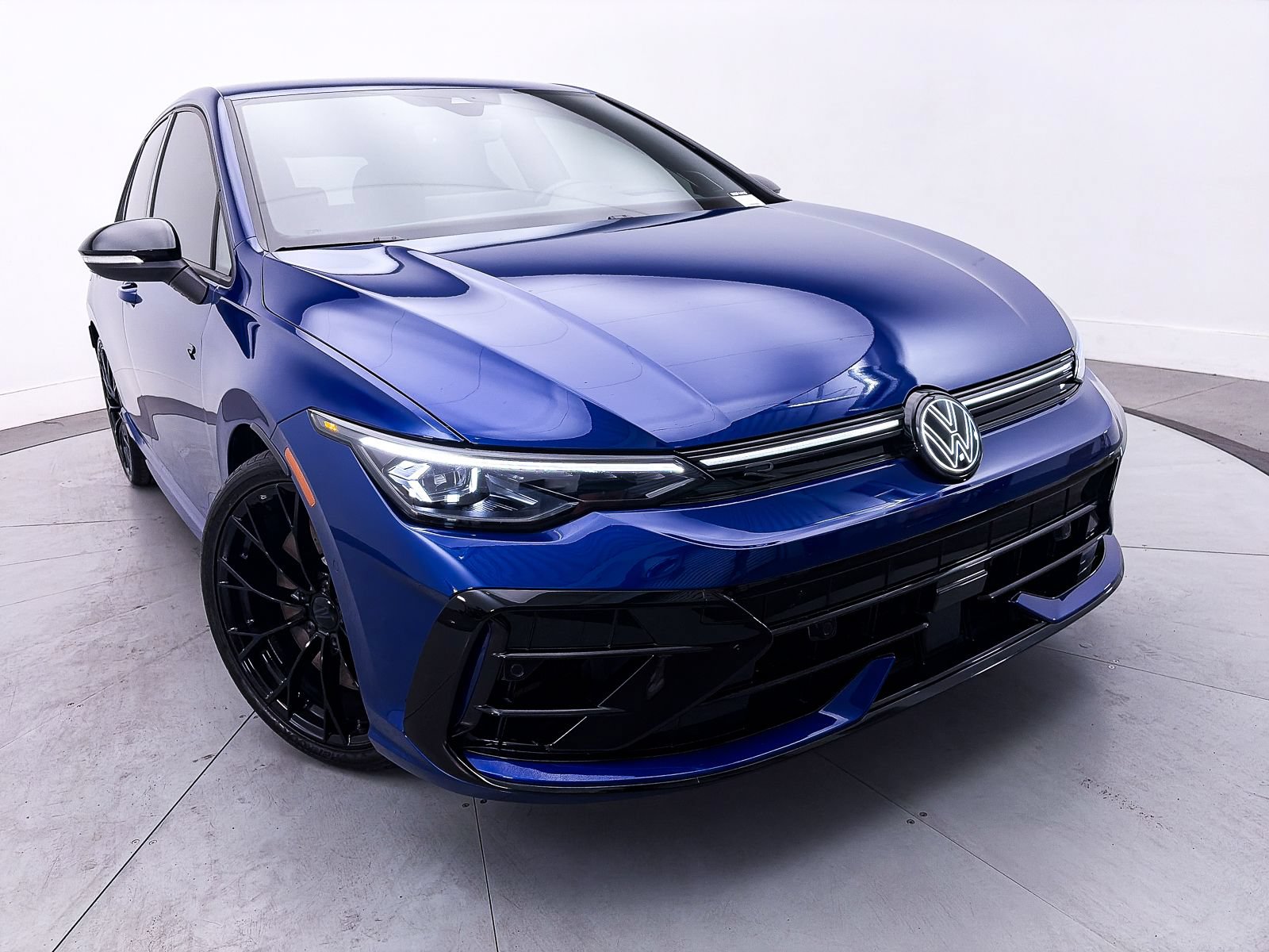 Used 2025 Volkswagen Golf R Black Edition AWD/4WD image 3