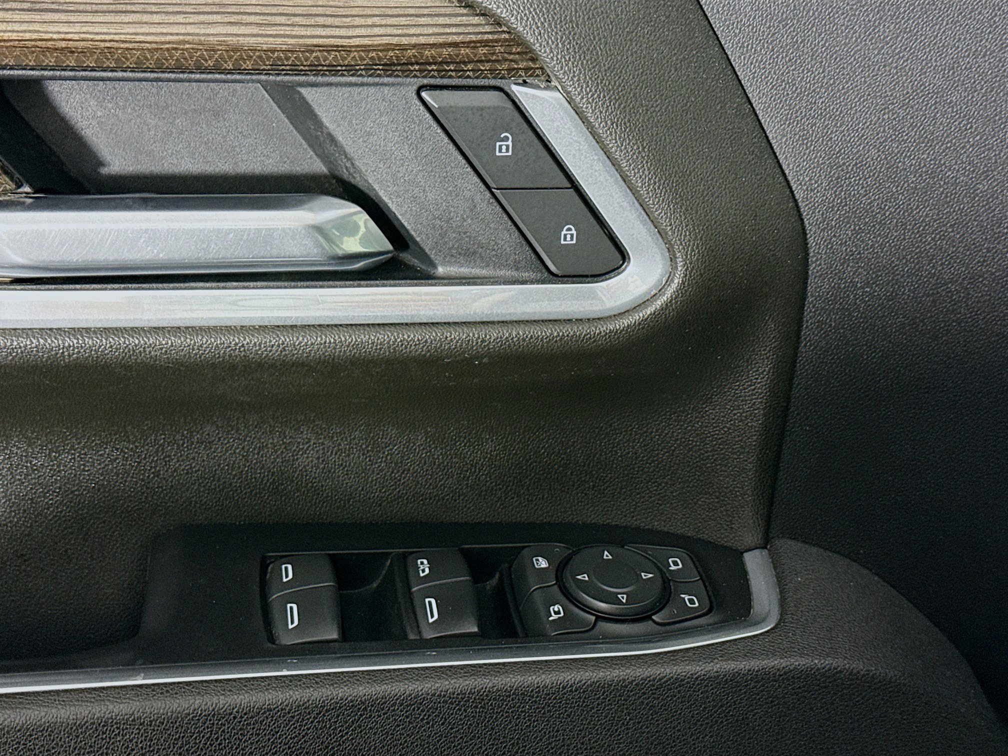 Used 2025 Chevrolet Silverado 2500 LT w/ All Star Edition AWD/4WD image 23