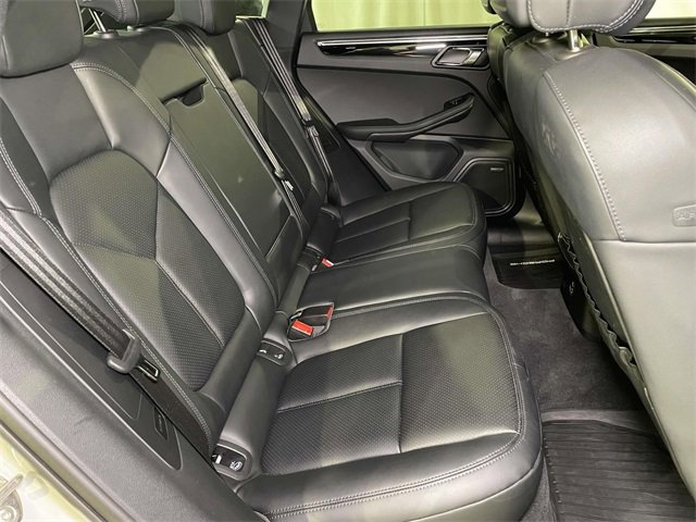 Used 2025 Porsche Macan image 22