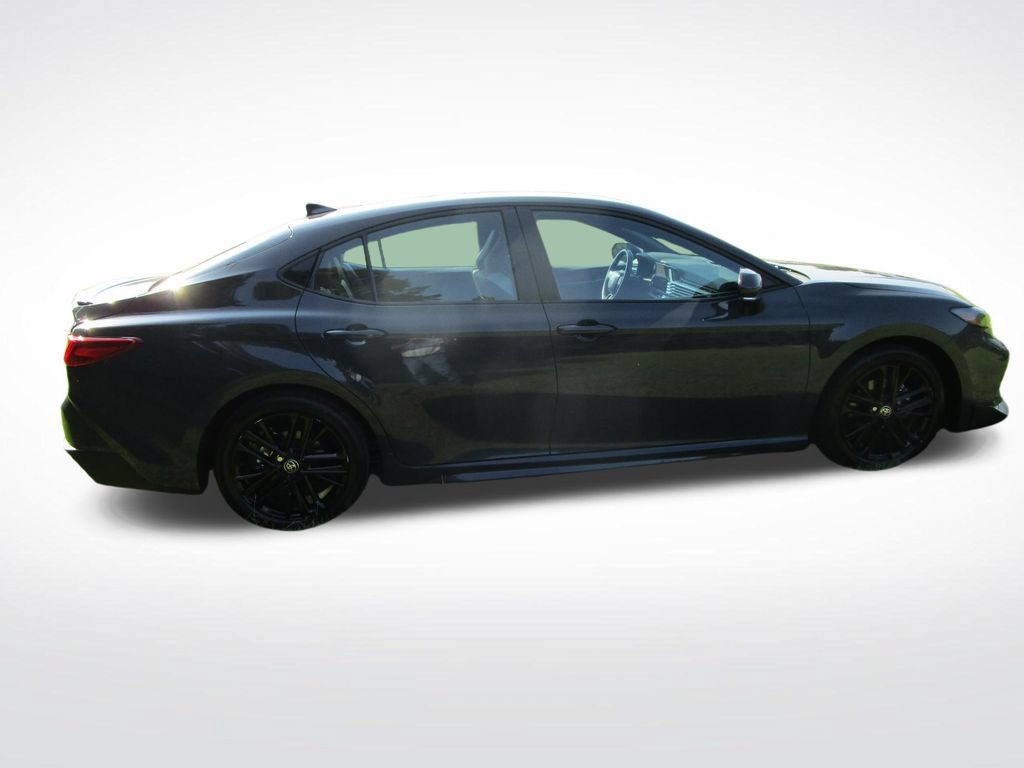 Used 2025 Toyota Camry SE FWD image 8