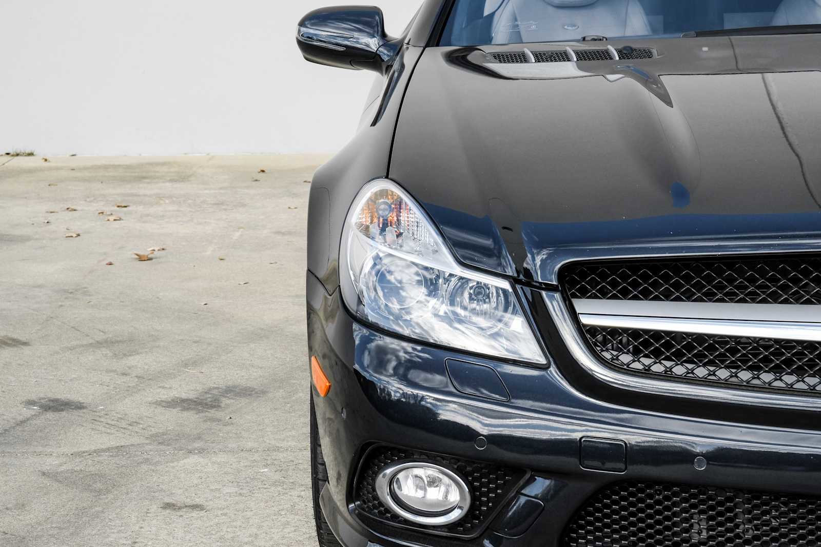 Used 2011 Mercedes-Benz SL 550 image 39