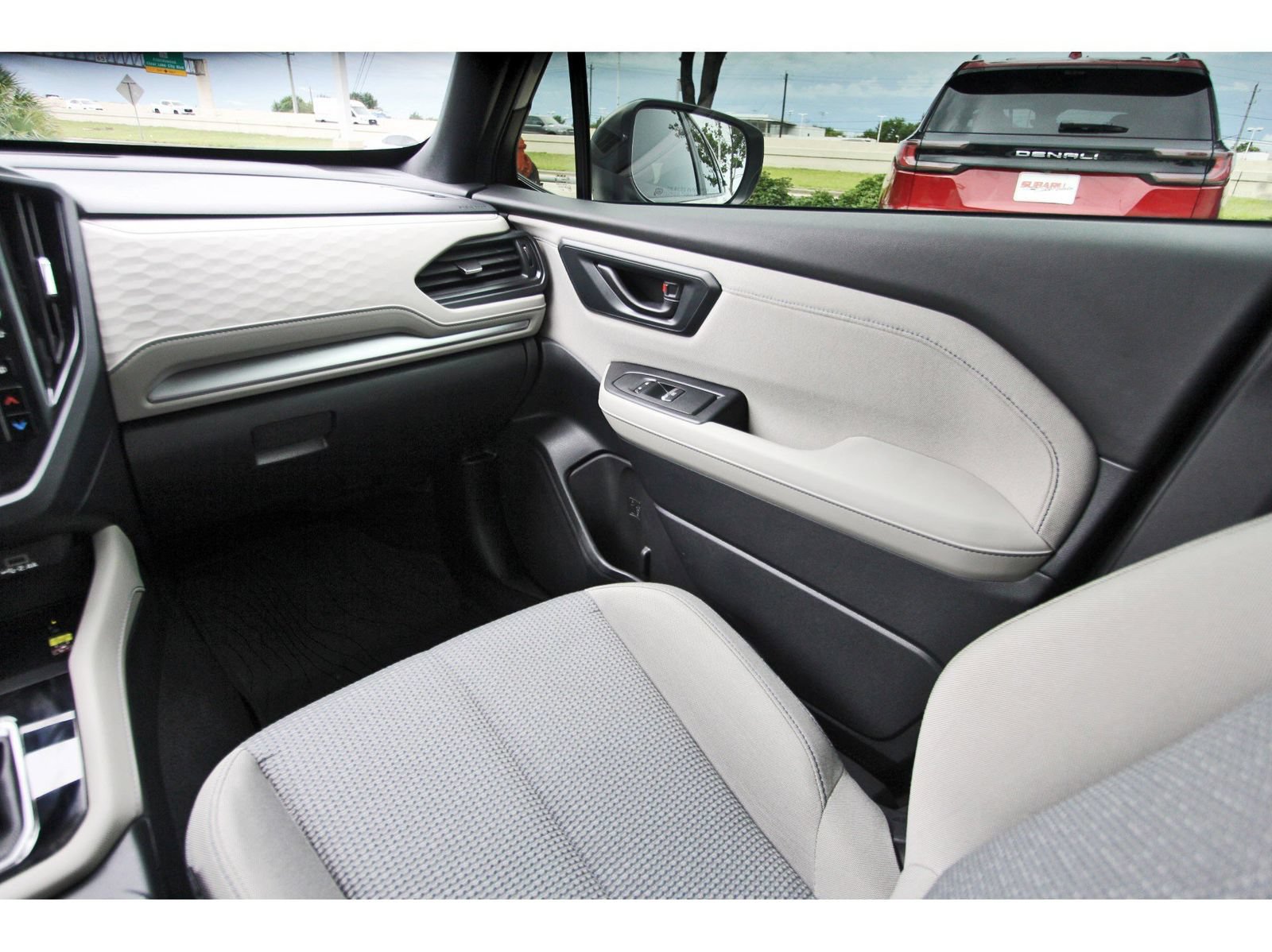 Certified 2025 Subaru Forester Premium AWD/4WD image 10