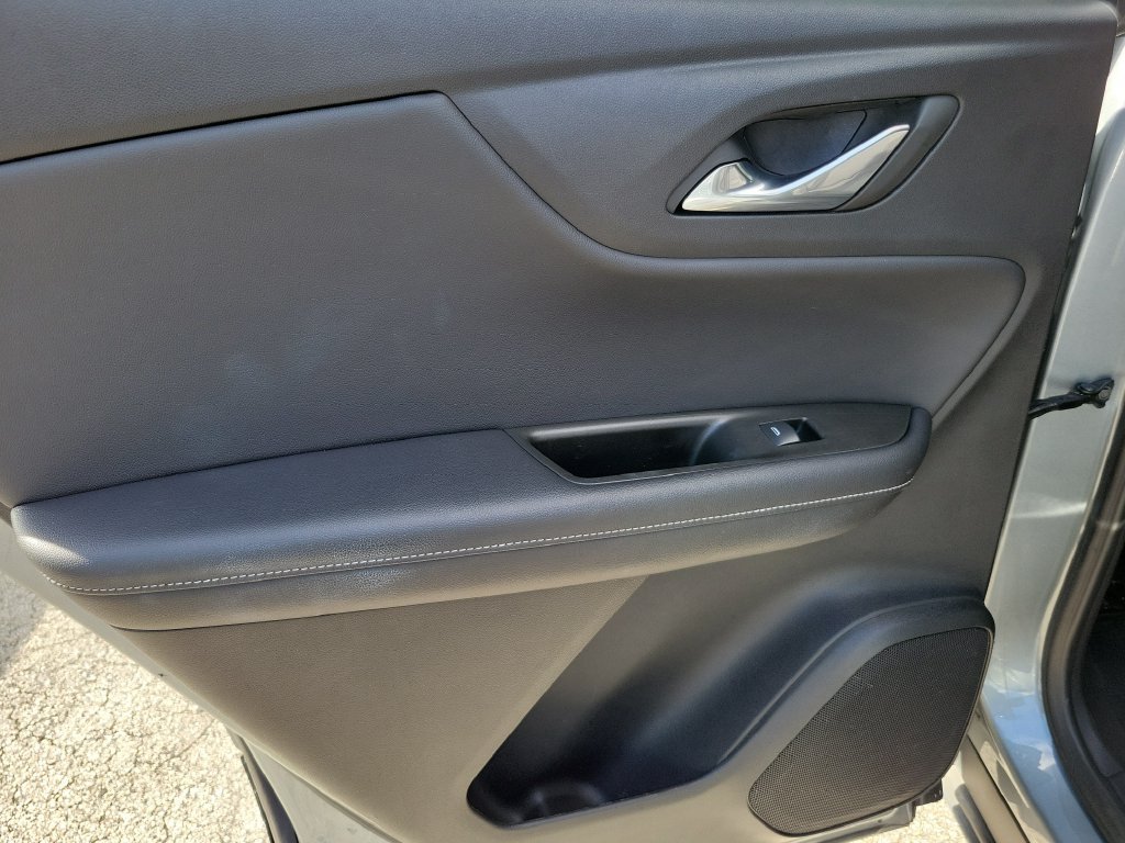Used 2025 Chevrolet Blazer LT FWD image 20